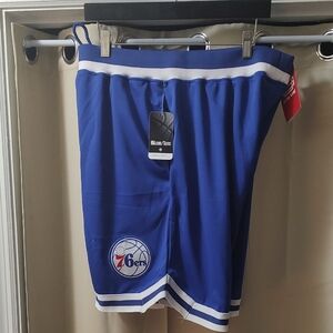 NBA 76ers Men's Shorts